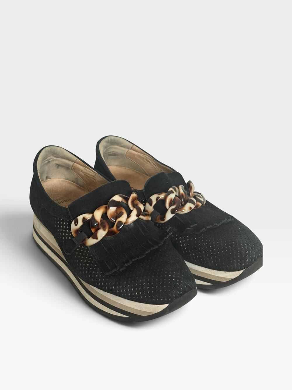 Softwaves Cadie Black Suede Platform Loafers Tortoise Chain 37.5 US 7.5